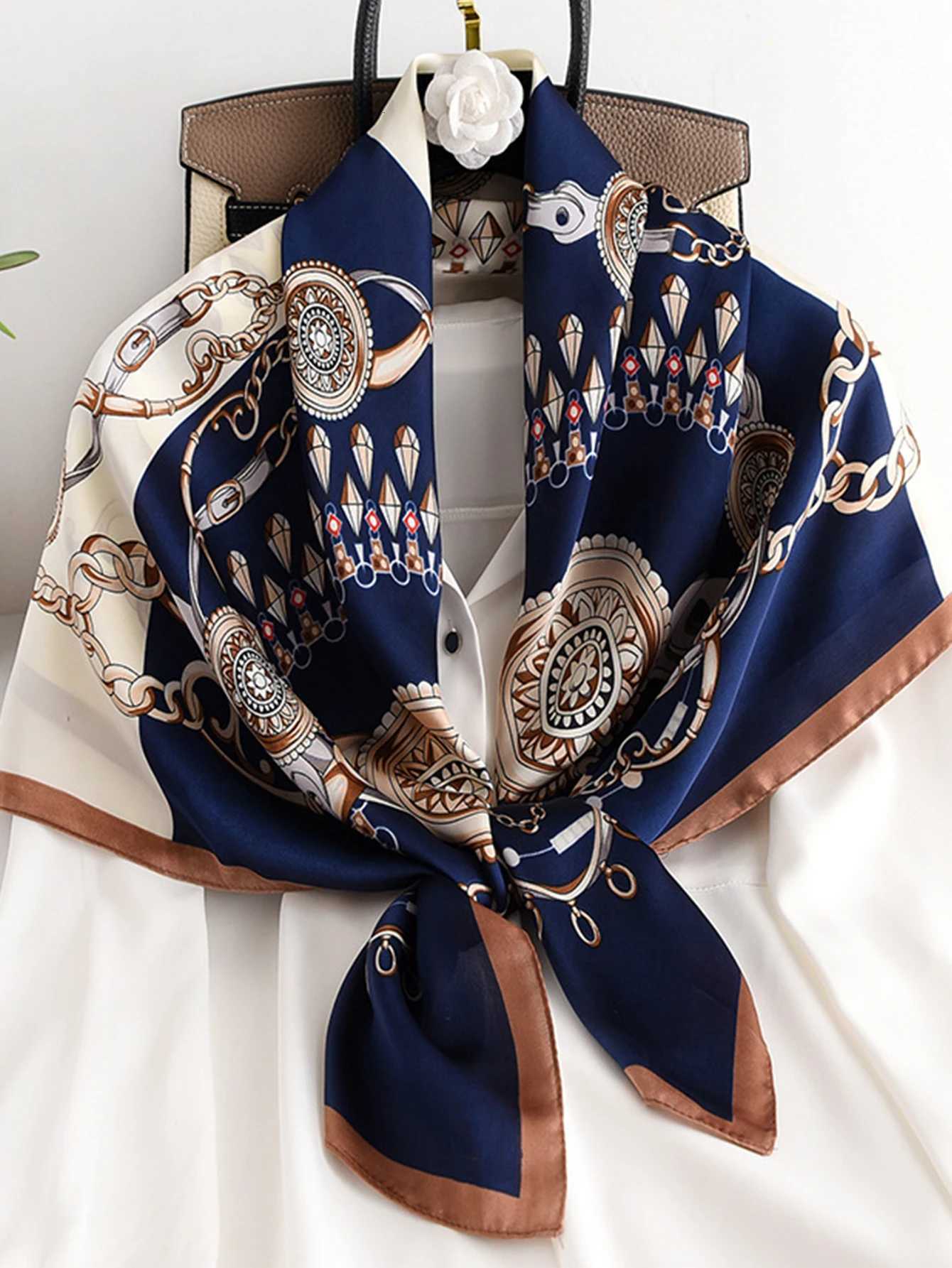 9090cm Luxury Brand Square Silk Scarves Wen Hijab Shawls Fashion Print Kerchi Fme Scarf Foard Bandana Beach PareoW251021