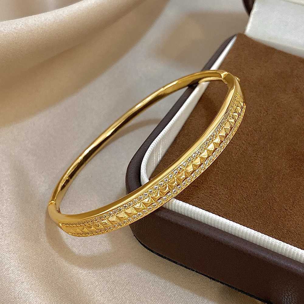 Vintage Zircon Geometric Square Cuff Bracelets for Women Fashion Gold Plated Copper Stacking Bangle Bracelet Jewelry Gifts J251021
