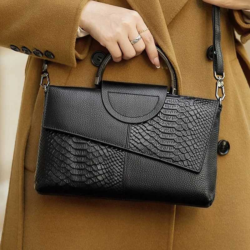 Fashion Temperament Convenient Bag Pure Color Simple Ladies Business Bag Crossbody Handbag Crocodile Texture Snake Print Z251018