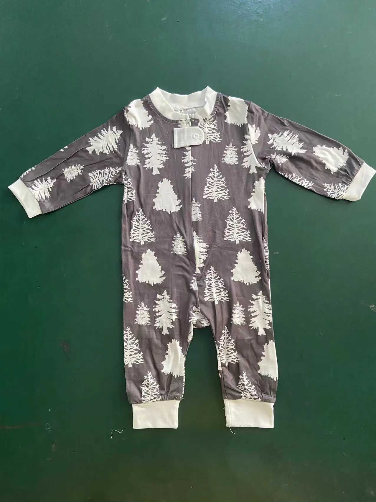 Xmas Wear Family Matching Pajama Set Dad Short Sleeve TopPants Kids Christmas Tree Print 2 Pieces Suit Mom Baby Romper Thin Pjs L2510212SZF