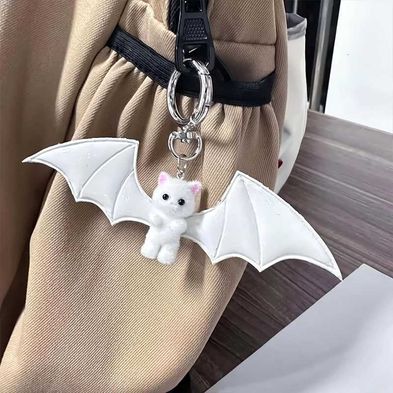 Halloween Punk Pu Bat Cat Keychain Anime Keychain Creative Keychain Alloy Metal Men Car Keyring Men Boy Gift Keychain W251021