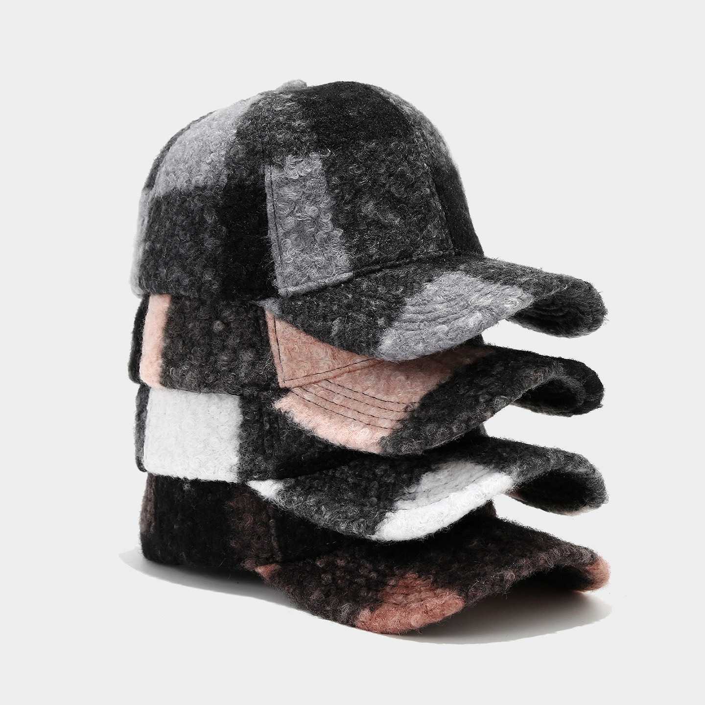 Autumn Winter New Classic Color Block Plaid Versatile Baseball Cap Thickened Warm Comfortable Windproof Slimming Duckbill Cap H251020