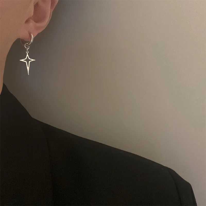Punk Metal Hollow Star Dangle Earrings for Women Silver Color Vintage Cross Drop Earrings Trendy Statement Loop Jewelry Gift J251021