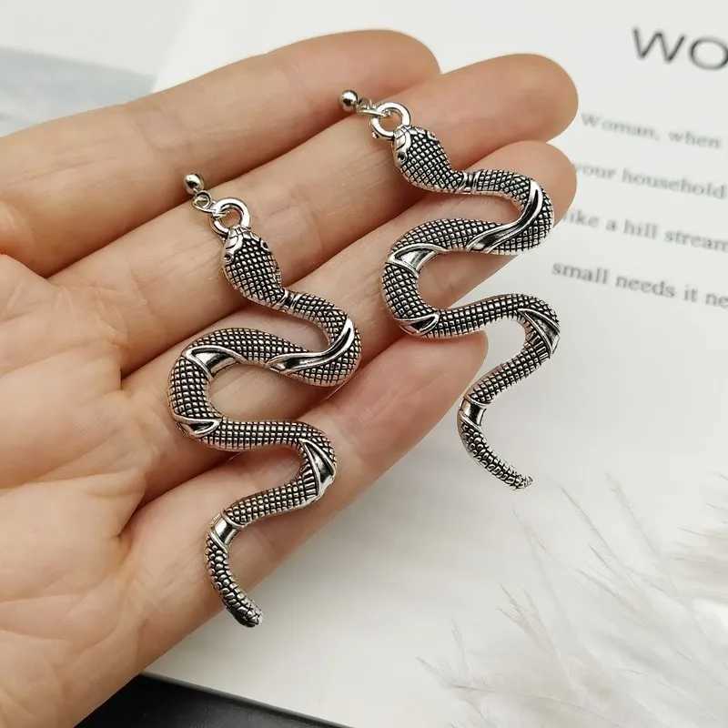 2021 Trendy Vintage Snake Shape Dangle Earrings for Women Girl Retro Drop Earrings Cute Object Earring Jewelry Bijoux J251021