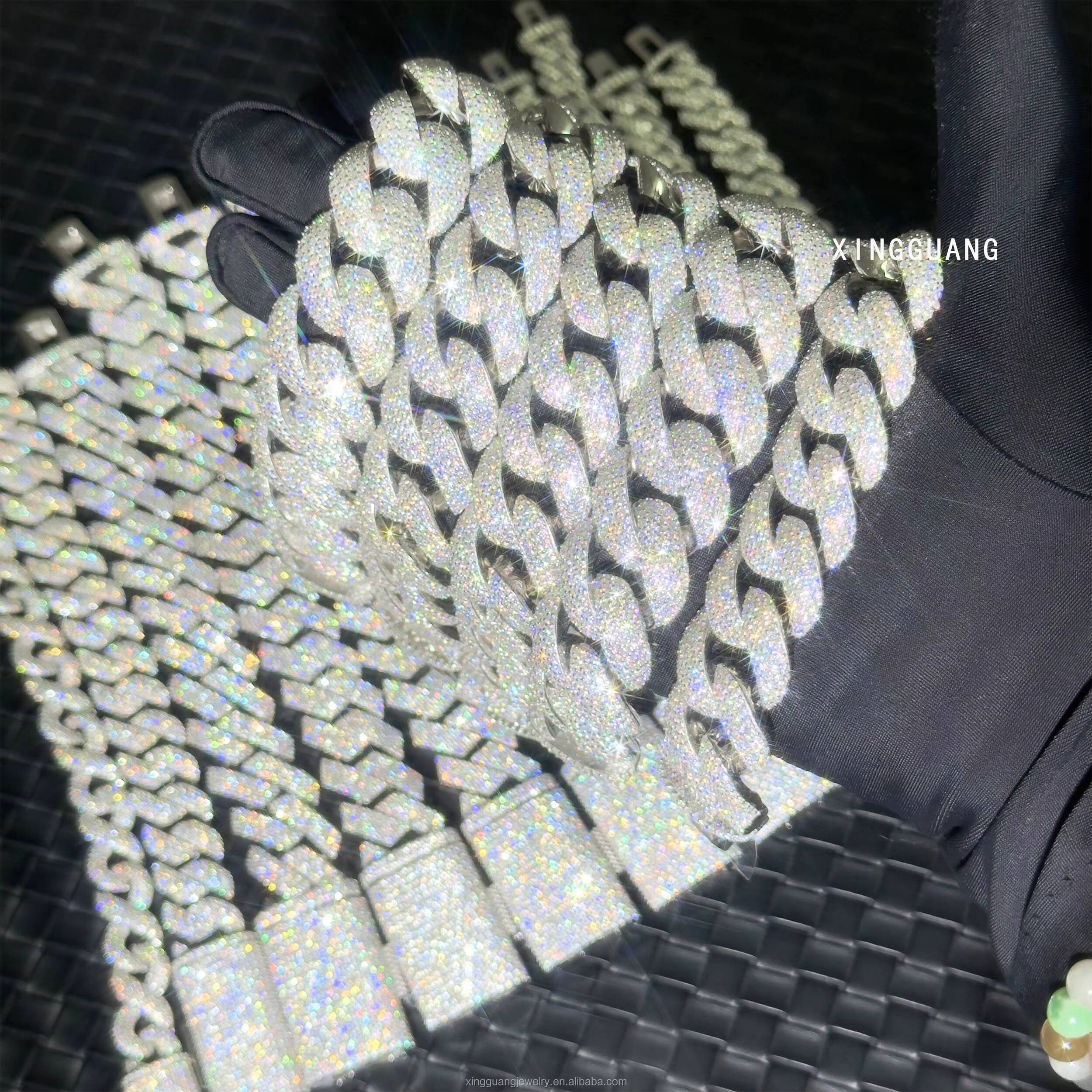 In Stock 925 Sterling Silver VVS Moissanite Diamond Iced Out with 18k Gold Plated Cuban Link Chain for Hiphop Jewelry