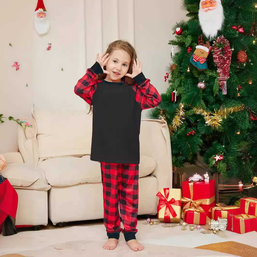 2024 new Christmas solid color plaid family home wear pajamas pajama pants 2 sets mom dad children baby and dog jumpsuit L251021M4PV