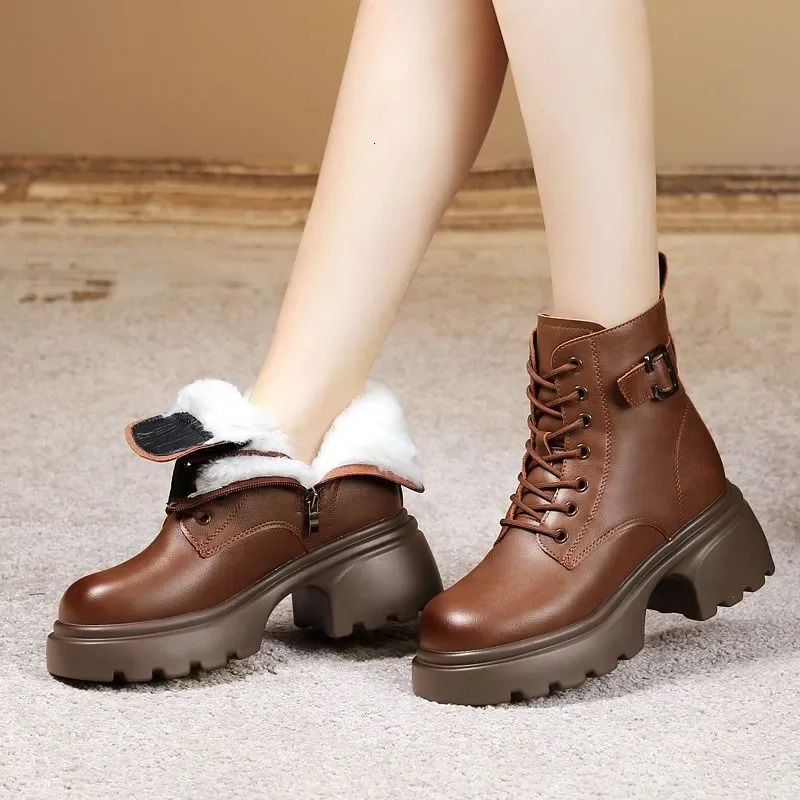 2025 Plush Snow Boots Female Winter Leather Cotton Shoes for Women Thickened Bottom Ladies Ankle Boots Padded Warm Cotton Shoes 251021