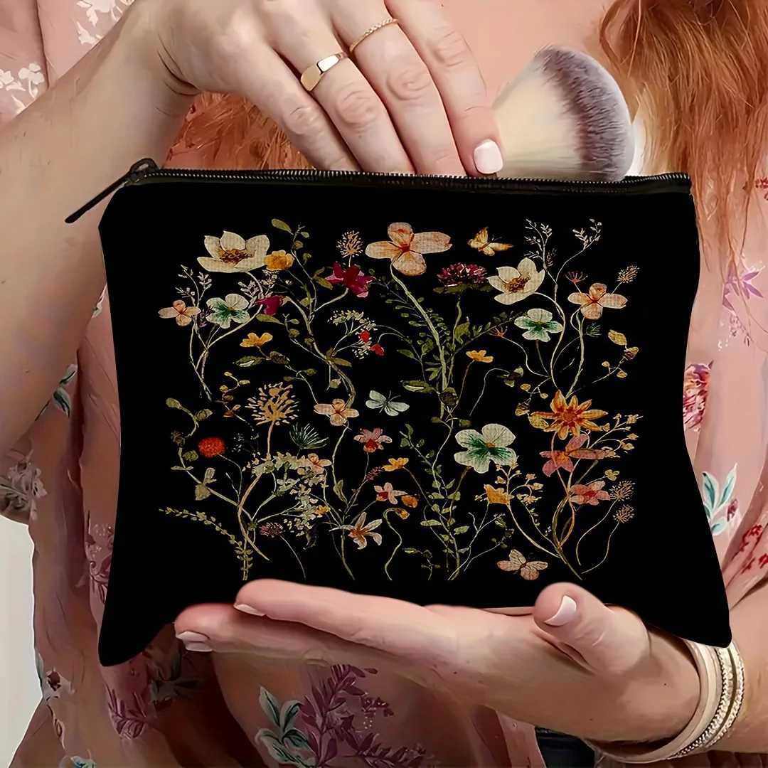 Durable Polyester Chic Black Floral Makeup Bag with Zipper Versatile for Travel Vacation Business Outdoor Use Cosmetic PouchW251021