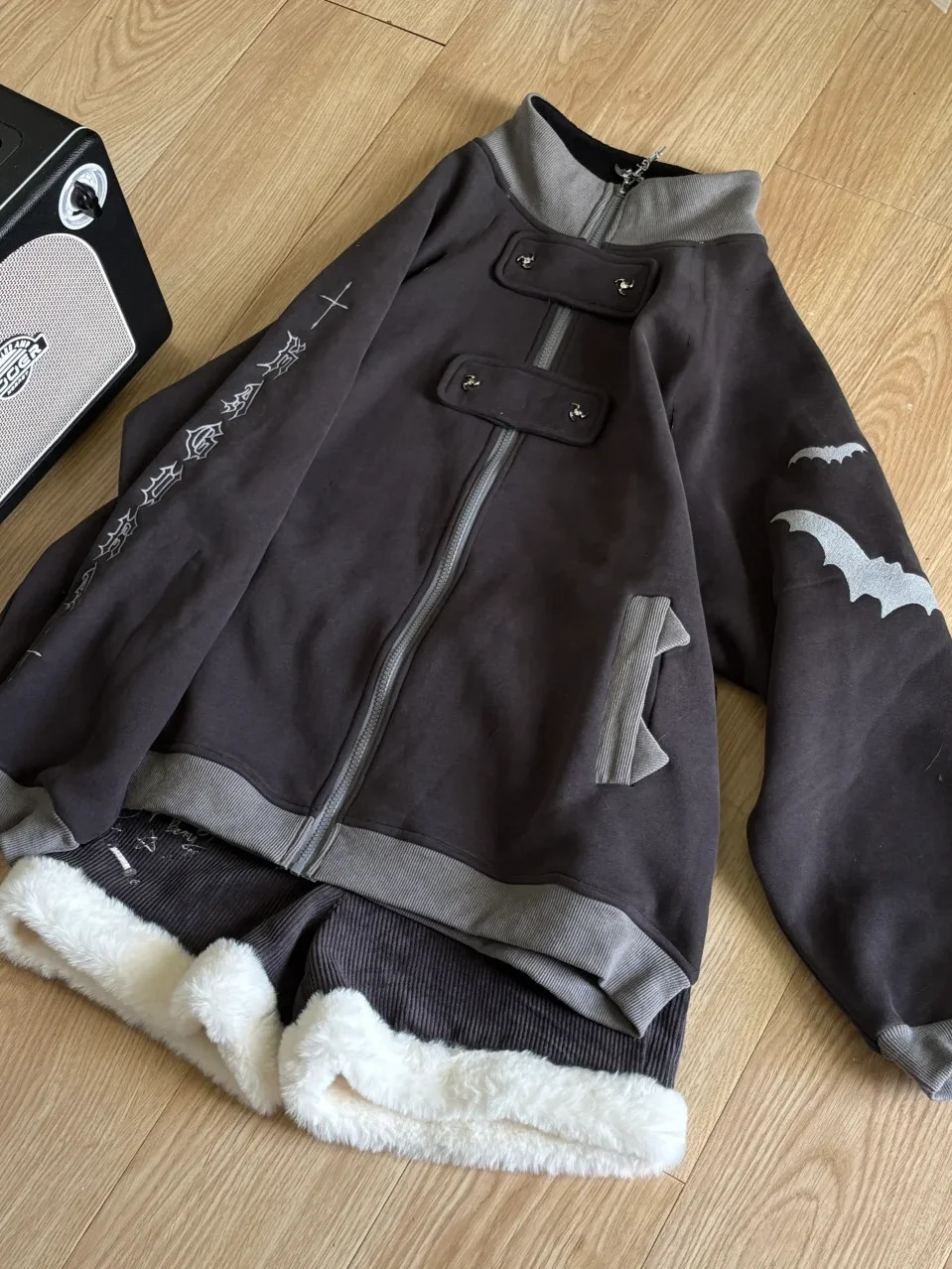 Japanese Subculture Bat Print Stand Collar Loose Sweatshirt Plush Liner Thickened Winter Clothes Women Zip Up Coat Y2k Top 251017