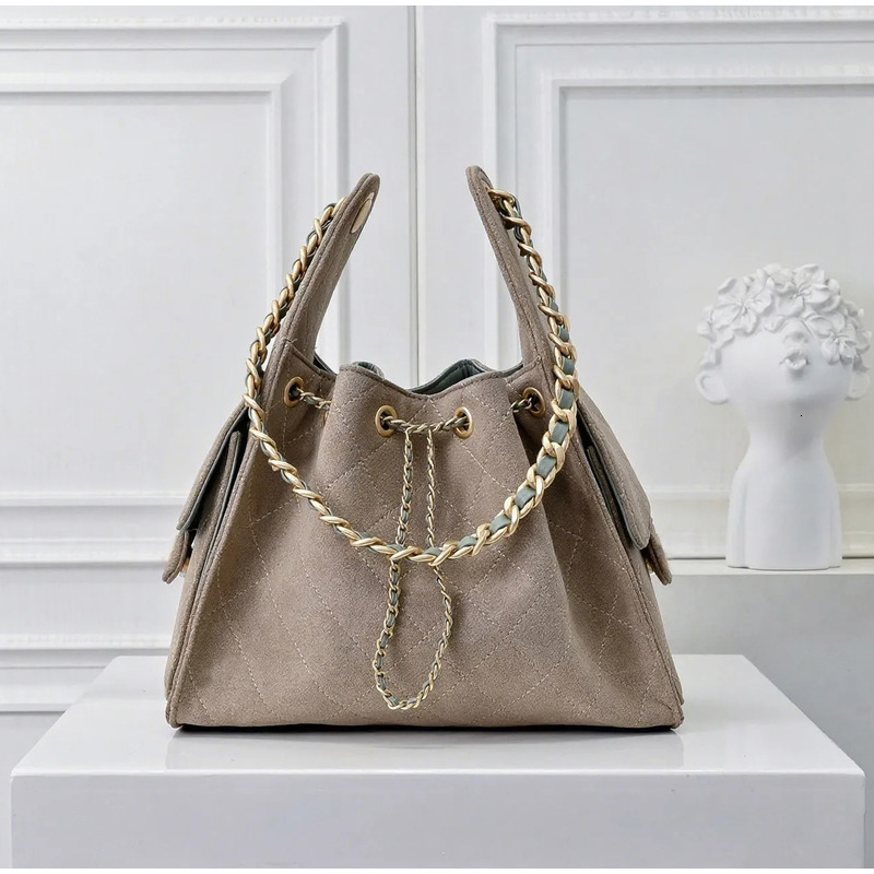 New Winter Large Capacity Shoulder Bucket Underarm Soft Suede Tote Drawstring Closure Designer Weekend Bag01