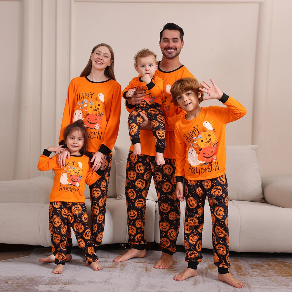2025 Halloween Party Clothes Mom Dad Kids Matching Pyjamas Skull Pumpkin Clothing Full Sleeve 2 Pieces Suit Pyjama Family Look 251021