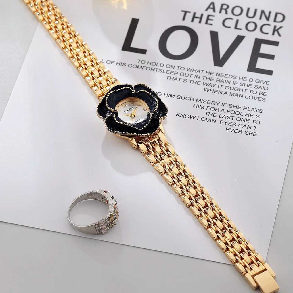 Fashionable ThreeDimensional Art Camellia Decoration Exquisite and Versatile Light Luxury Quartz Suitable for Daily Wear or as a GiftXJ251021