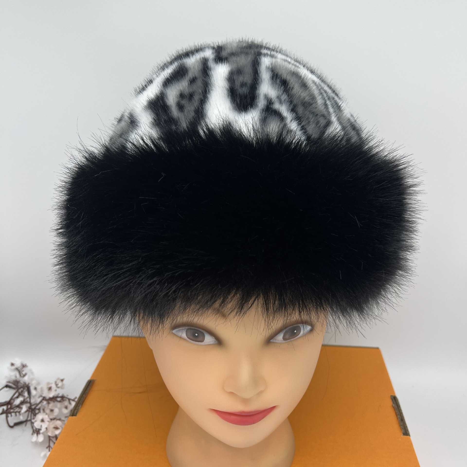 Vintage Plush Hat Hat Autumn Winter Ear Protection Hat Fashion Versatile Bucket Hat Warm Plush Fisherman Hat Faux Fur H251020