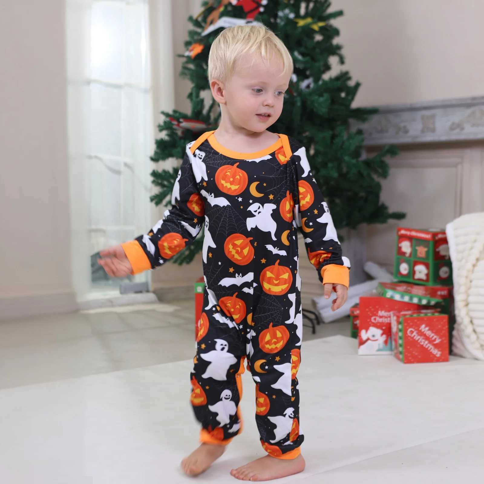 2025 Halloween Pajamas Family Matching Clothes Mother Kids Baby Pyjamas Set Look Sleepwear Mother And Daughter Father Son Outfit L2510216FLV