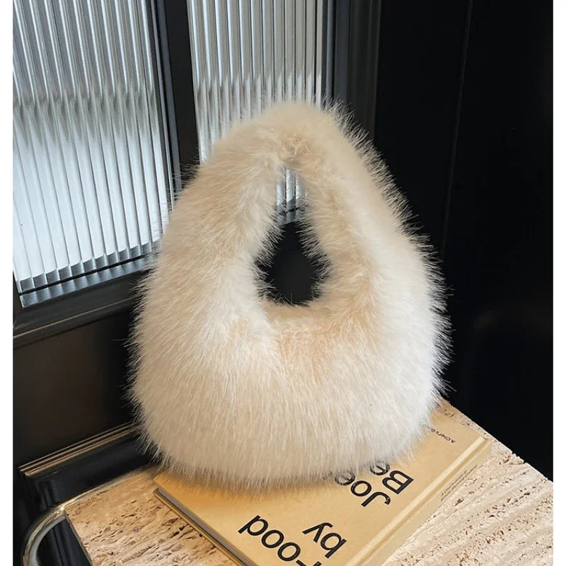 Solid Color Faux Fur Bag for Women Winter Soft Plush Handbags Ladies Small Elegant Tote Bags Fashion Trend Female Furry Purse 251021