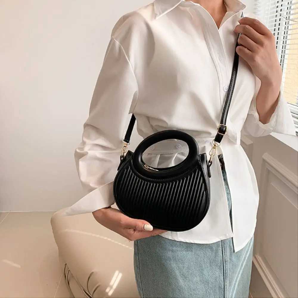 Fashion Women Shoulder Bag Armpit Bag Design Underarm Bag Pleated Saddle Bag Solid Color Messenger Bag Purse HandbagsXJ251021