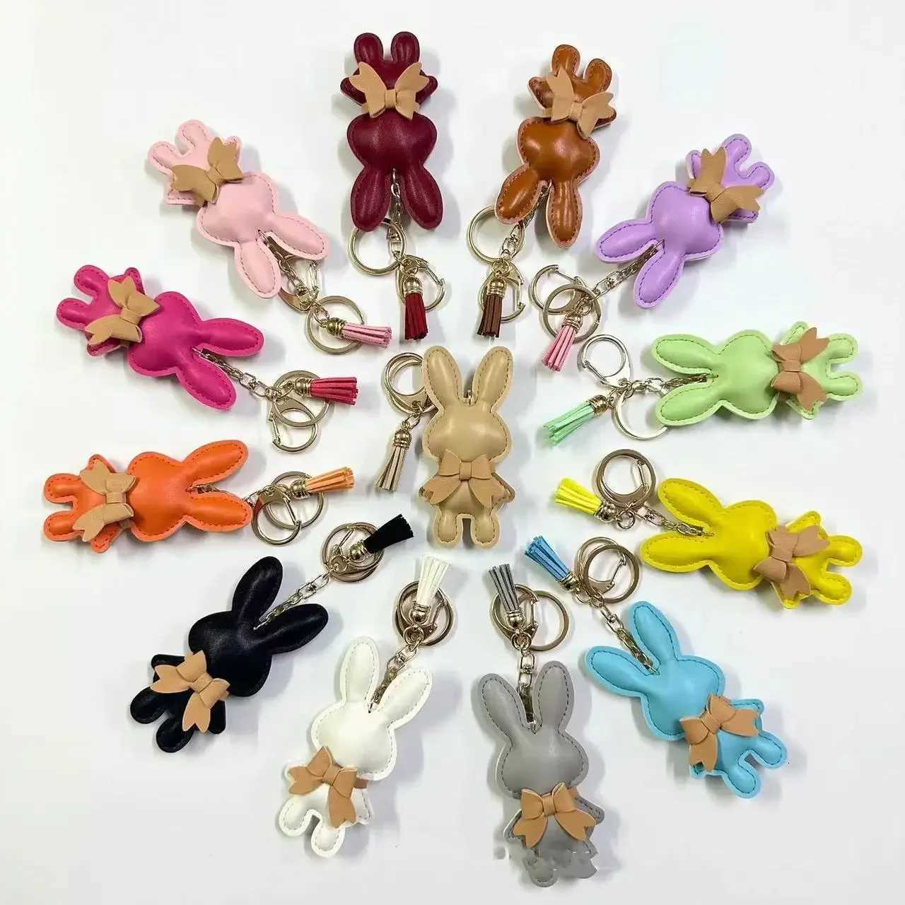 Creative Cute Rabbit Bag Pendant Leather Car Keychain Pendant Little Rabbit Keychain Student Gift Pendant W251021