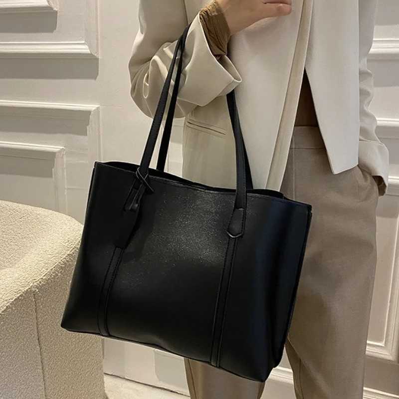 Large Capacity Womens Bag New Soft Leather Tote Bag Casual and Versatile Single Shoulder Bags for Woman Korean Style HandbagsXJ251021