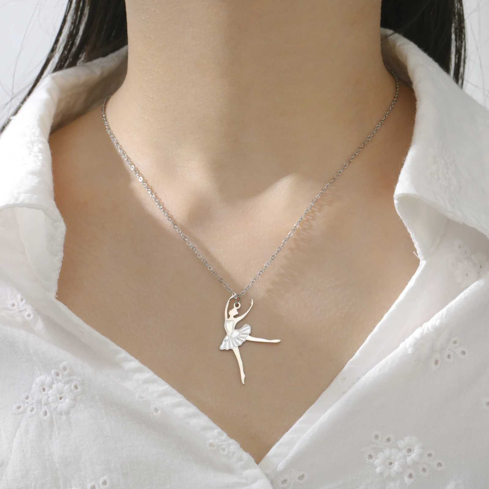 Unift Exquisite Dancing Girl Ballet Pendant Necklaces for Women Stainless Steel Jewelry Dancer Girls Ballerina Best Friend Necklace GiftXJ250717