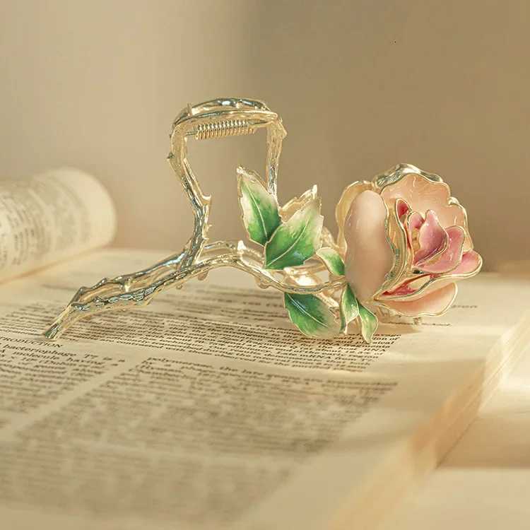 Perfect Butterfly Hair Accessories Deluxe Hairgrips Rhinestone Headpiece Fashion Hair Claw Hair Ornament Unique Barrettes FemaleW254021