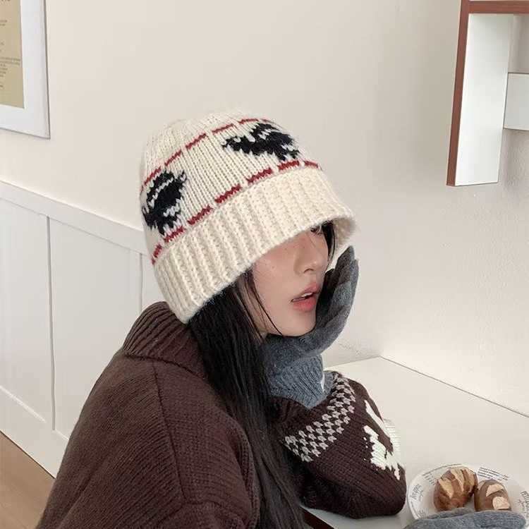Peace Dove Casual Versatile Knitted Jacquard Beanie for Women Autumn and Winter Style Bucket Hat Headwrapping Cold Hat Niche H251020