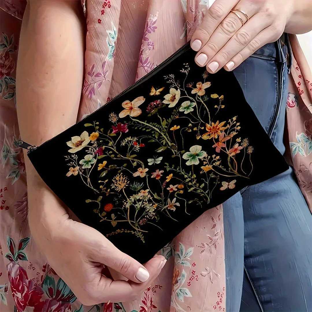 Durable Polyester Chic Black Floral Makeup Bag with Zipper Versatile for Travel Vacation Business Outdoor Use Cosmetic PouchW251021