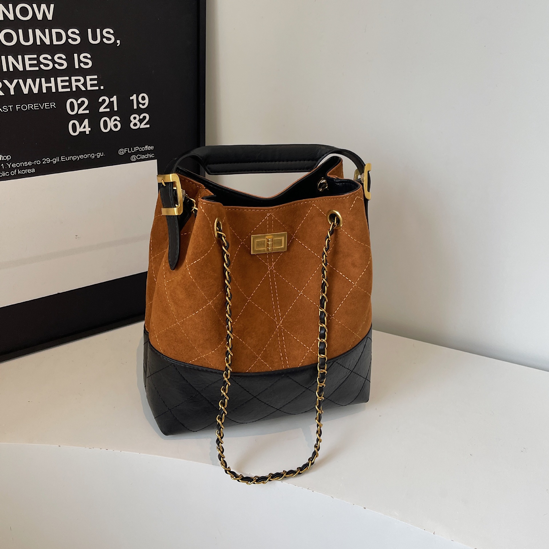 Designer bag 2025 new trendy diamond grid suede chain bag with contrasting colors fashionable and casual water bucket bag for women black red coffee b