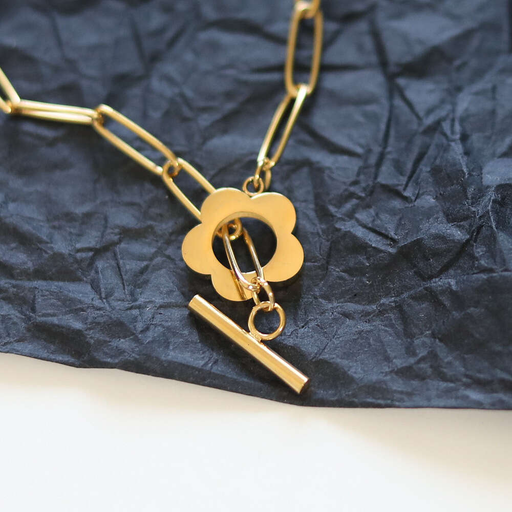 Jinhui INS Style Floral Forest Series Summer Designer Niche Design Small Daisy OT Buckle H Titanium Steel Chain Design Women's Personality Trendy