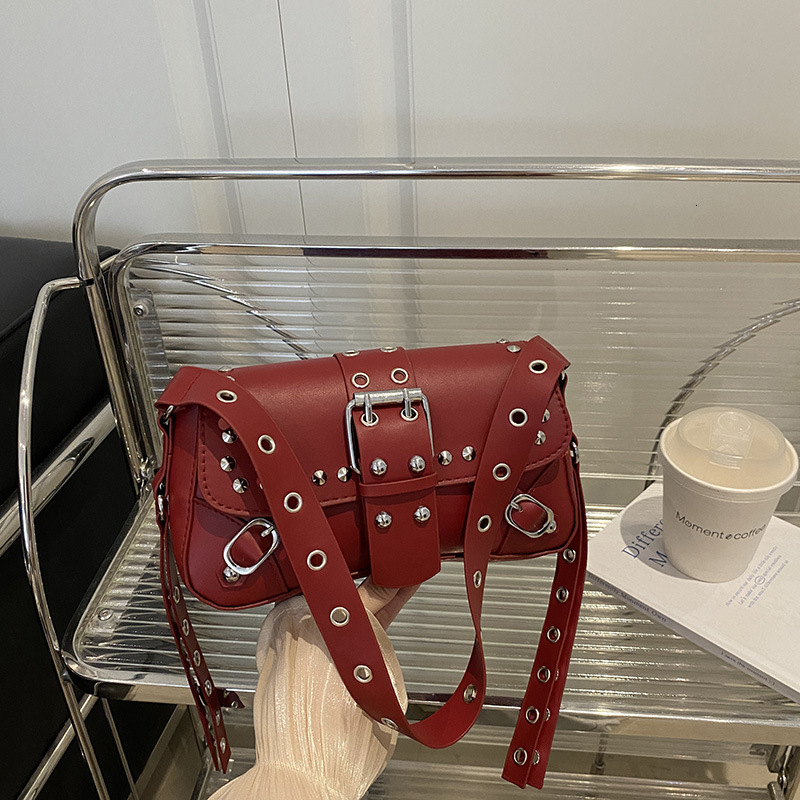 Autumn and Winter New Fashionable Cool Rivet Hot Girl Women's Shoulder Bag Personalized Luxury Handbag Underarm Bag Fashion Trend Designer Bag