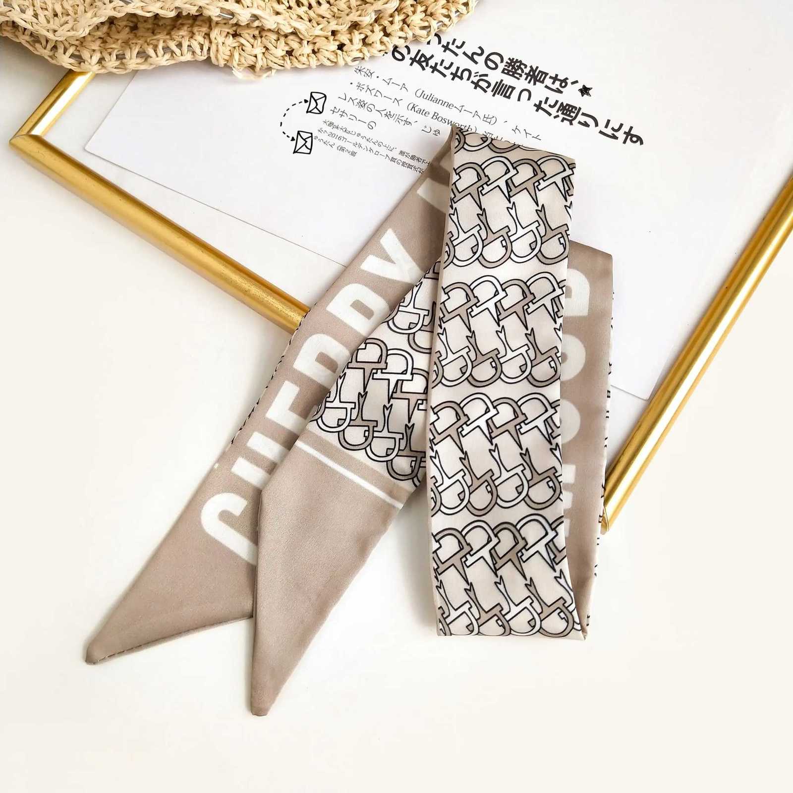 KoreanSty Small Silk Scarf Wens Spring Autumn Narrow Fashion Long Strip Arm Bag Ribbon Neckerchi Small RibbonW251021