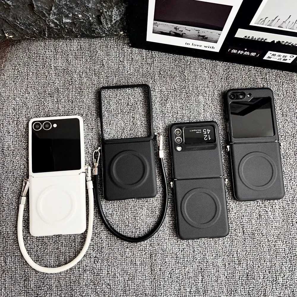 For Magnetic Phone Case with Rose Holder Hinge Protection Wrist Strap for Galaxy Z Flip 7 FE 6 5 4 3 5G Cover J251114