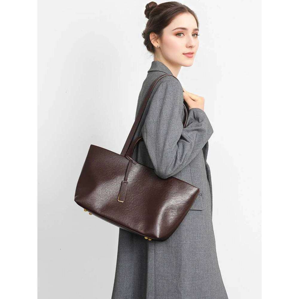 Classic Large Vintage Vegetable Tanned Leather Women Totes Coffee Color High Quality 2 Lenght Handle Daily Travel Handbag