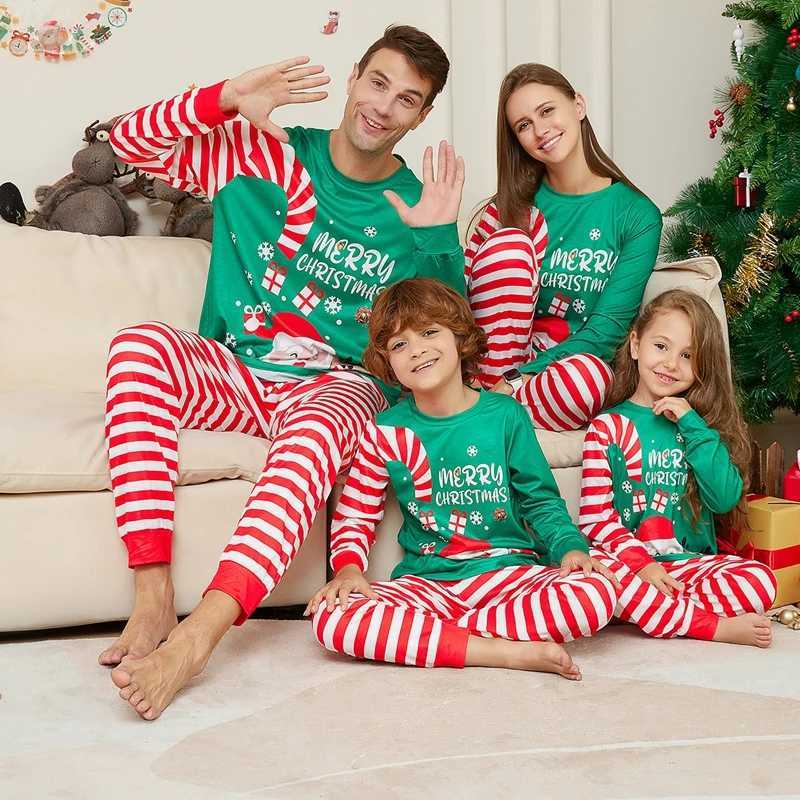 Merry Christmas Print Family Matching Pajamas Set Cartoon Striped Sleepwear Adults Kids Clothing Sets Cute Soft Pyjama Xmas Look L25102154MZ