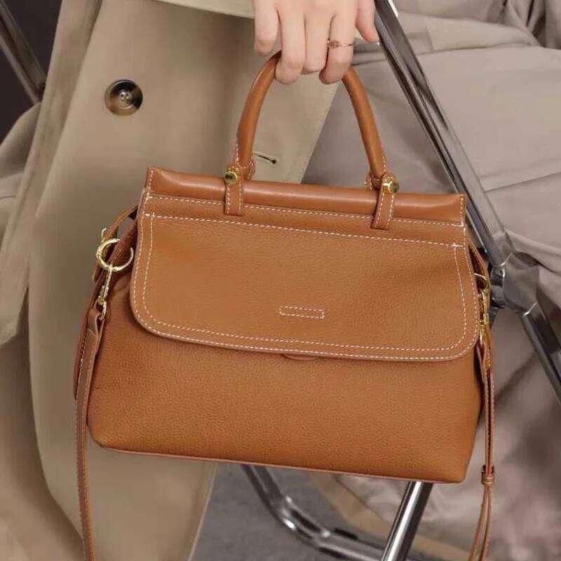 Women's Genuine Leather Crossbody 2025 New Top Layer Cowhide Handbags Women Large Capacity Commute Message Bags Retro Totes