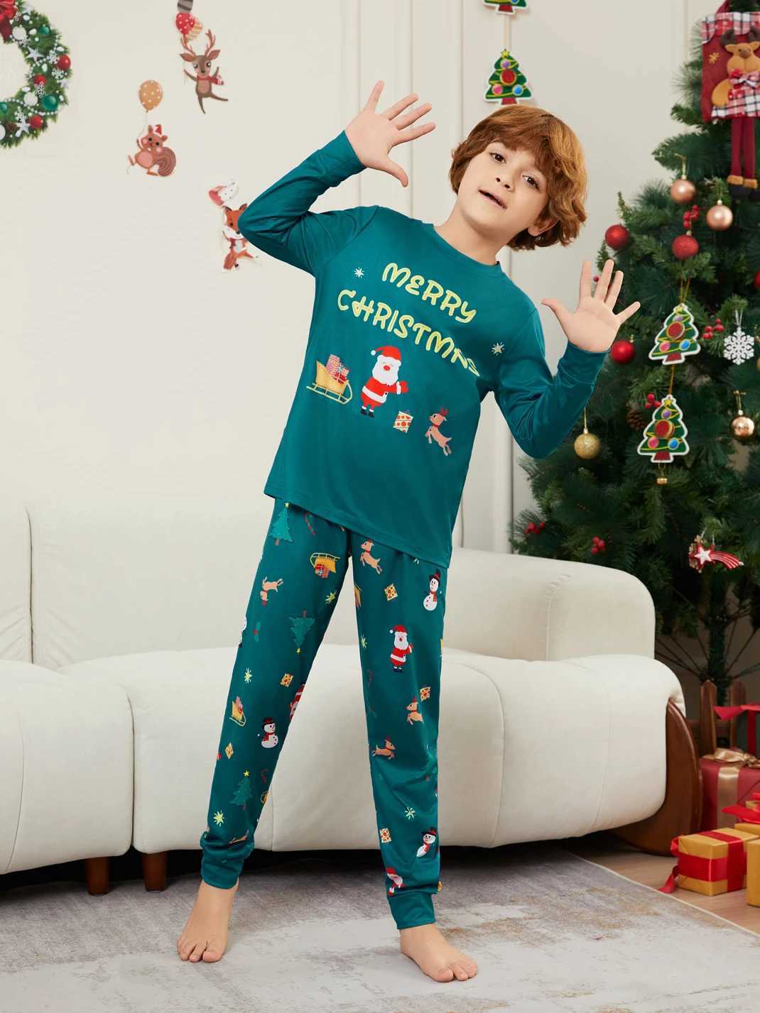 Merry Christmas Cartoon Pattern Mom Dad Kids Matching Pajamas Set 2 Pieces Suit Baby Romper Soft Loose Xmas Family Look Pyjamas L251021E4ND