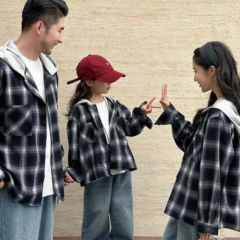 New Casual Family Matching Outfit Long Sleeve Hooded Shirt For Parent and Child Matching Clothes Plaid Shirt Family Look Costume L2510214JCU