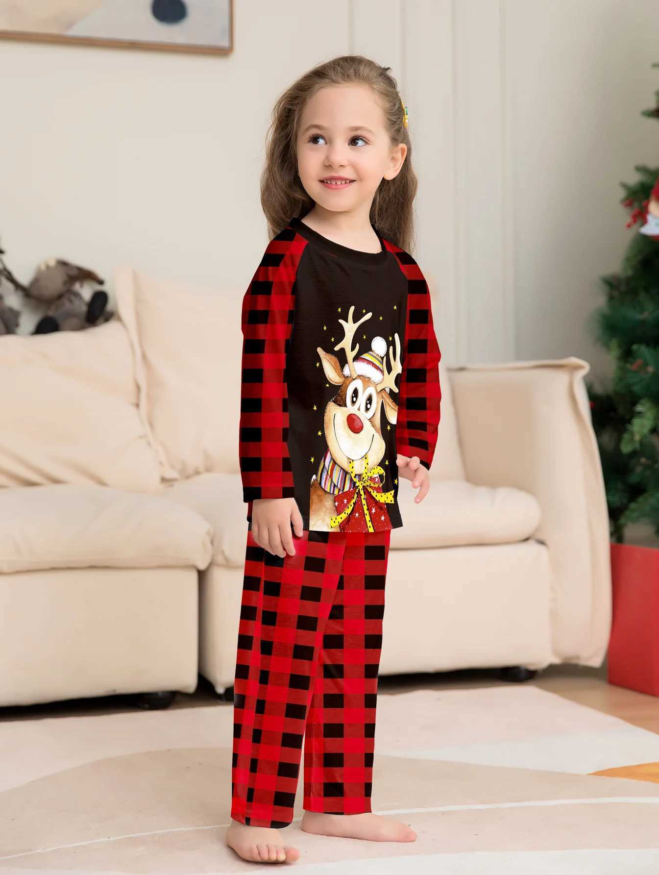 Christmas Elk Print Pajama SetParentchild Outfit Long Sleeve Crew Neck TopPlaid Stripes PantsSleepwear Loungewear L251021H3YS