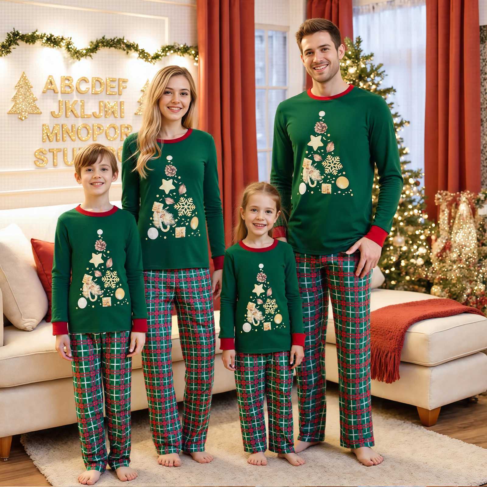 Family Matching Christmas Pajamas Baby RomperDog ClothesStar Snowflake Ball Print Tops and Pants Sleepwear Xmas Look Outfits L251021E2LS