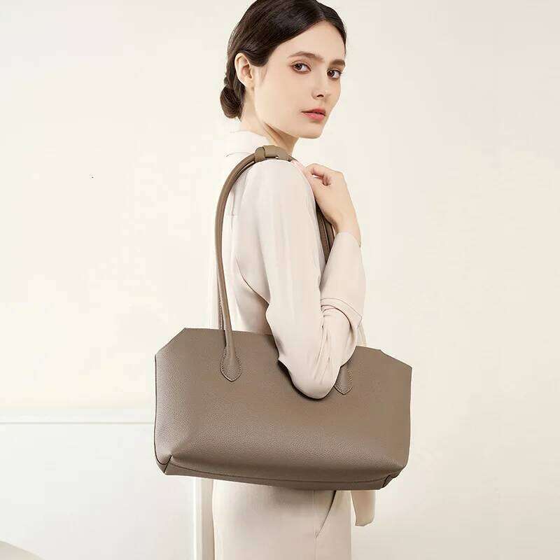 Early Autumn New Genuine Leather Tote Shoulder Bag 251021