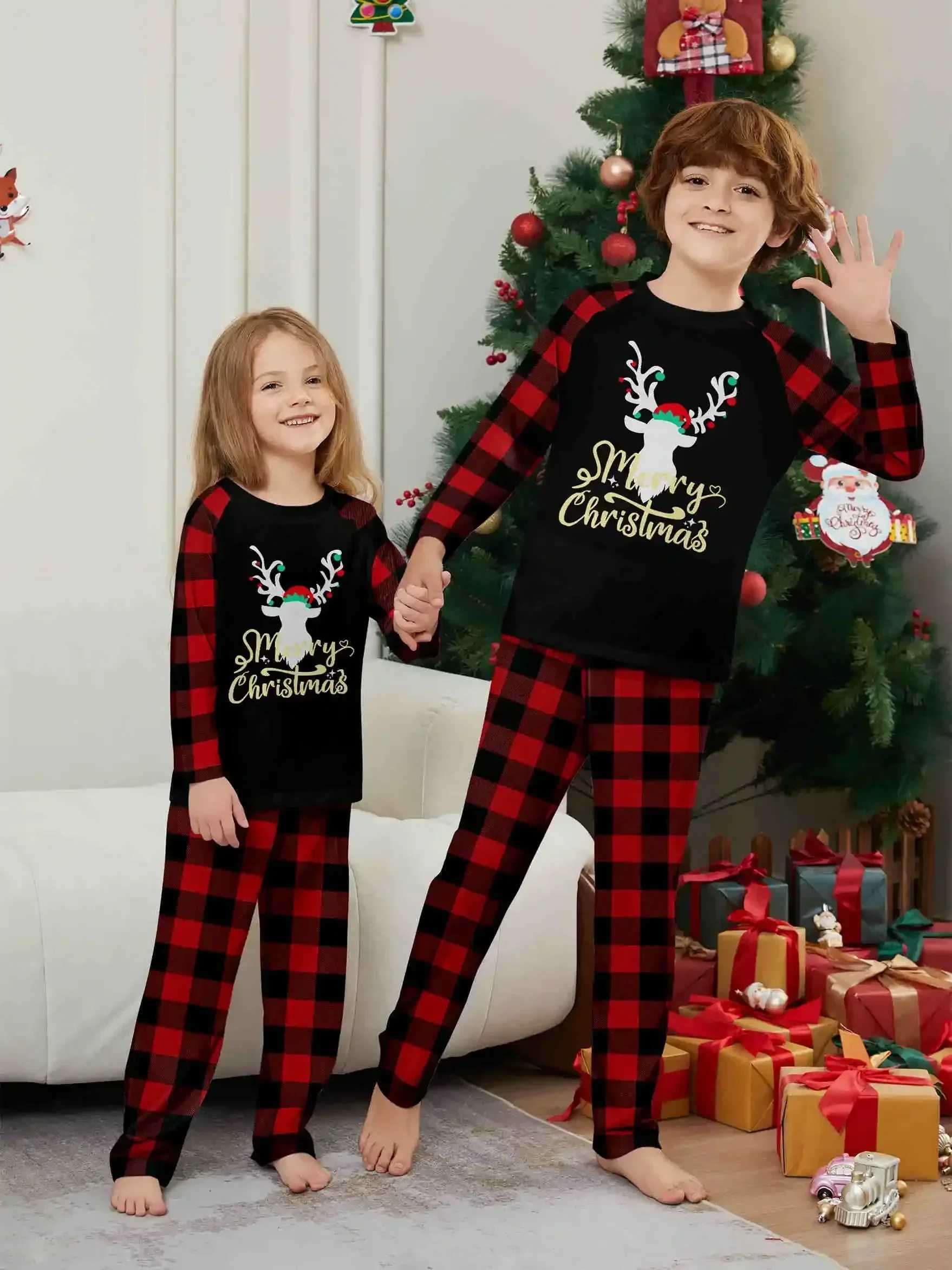 2025 New Family Pajamas Set Merry Christmas Plaid Print Mom Daughter Dad Son Matching Clothes Soft Cute Pyjamas Xmas Look Wear L251021AM1X