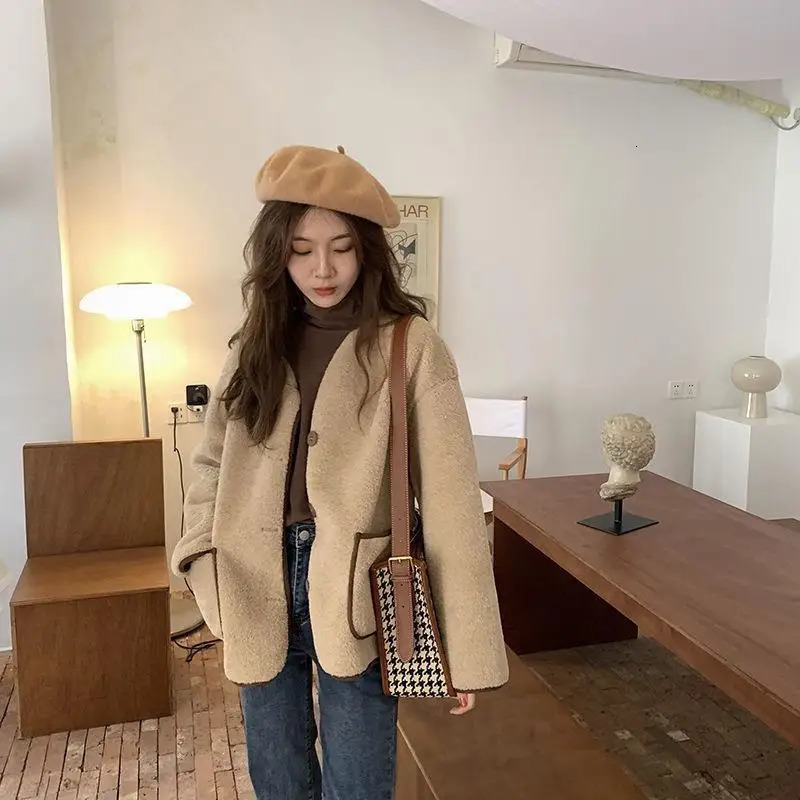 Women Autumn Winter Warm Teddy Coat Berber Fleece Round Collar Short Jacket Plush Outerwear Female Fashion Streetwear Clothes 251021