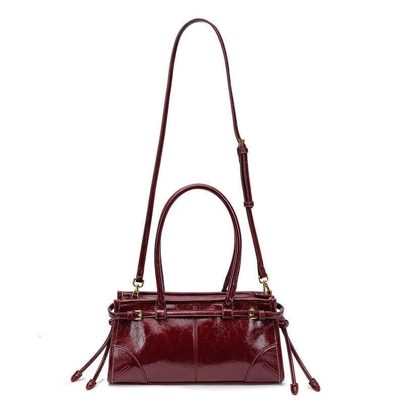 Women's shoulder crossbody bag retro large capacity Boston baguette toe layer oil wax leather motorcycle bags