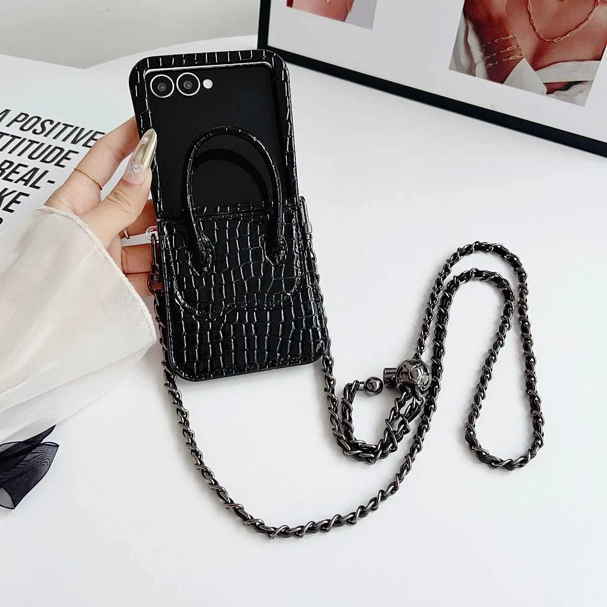 Crocodile Leather Crossbody Handbag Phone Case for Galaxy Z Flip 7 6 5 Hand Wrist Strap Shockproof Protection Cover J251114