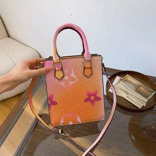 Fashion Designer Bag for Women Small Shoulder Bags Macaron Color Classic Vintage Crossbody Bag Handbag