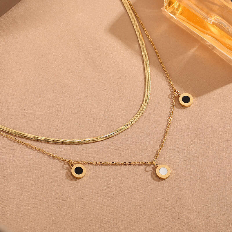 Design Trendy Personality Fashion gold Double Layer Stacked Roman Four-Leaf Clover Designer Titanium Steel Necklace for Women Light Elegant Collarbone