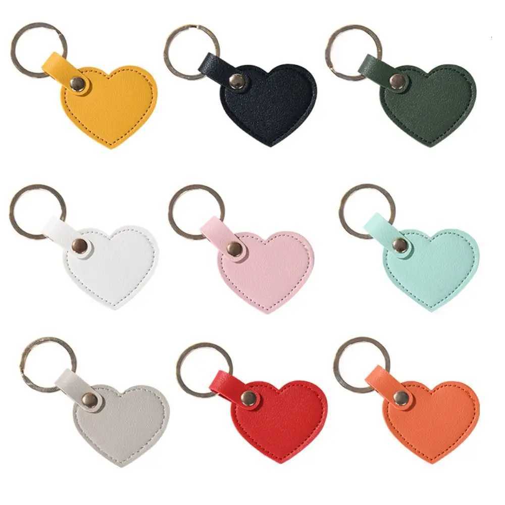 Leather Heart Shape Keychain Colorful Pendant Fashion Simple PU Classic Charm Car Keyring Birthday Gift W251021