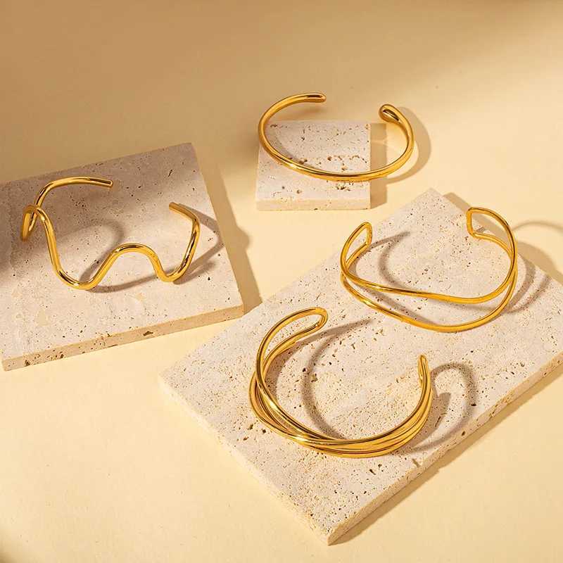 High Quality Cross Line Geometric Stainless Steel Gold Plated Open Simple Big Hollow Bangles Bracelet For Women Girls J251021