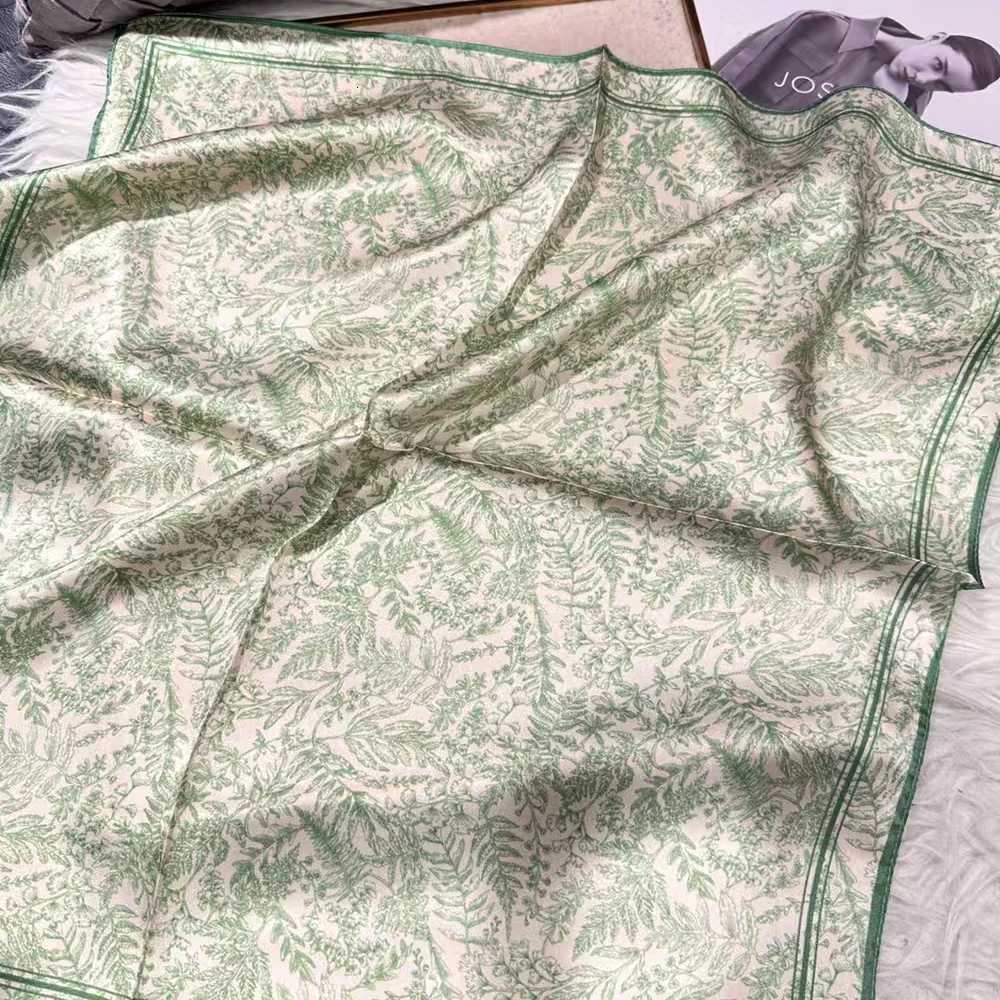 green Women 100 Mulberry Silk Scarf For Hair Headscarf Spring Fall Elegant Floral Small Silk Square Neck Scarves Neckerchief W251021