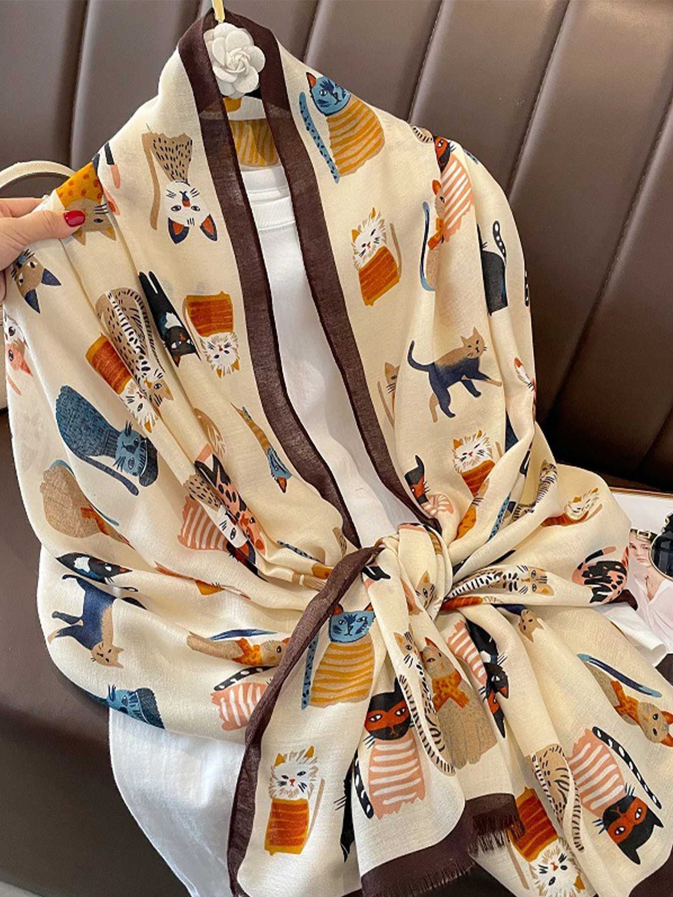 Animal Printed Scarf Cartoon Cat Pattern Hijab Soft Viscose Remove Edge Long Shawl Women Colorful Foulard Wraps Tippet W251021