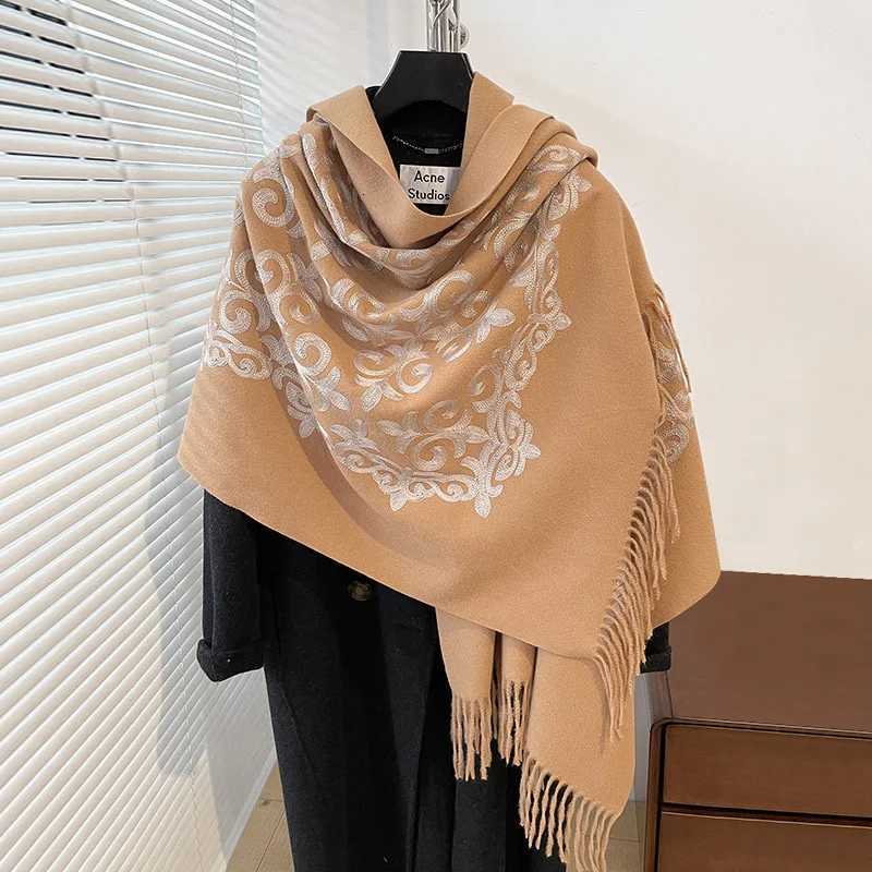 New Cashmere Blend Mujer Bufanda Scarf Warm Echarpes Embroider Flower Poncho CAPe Thick Warm Poncho Kerchief W251021